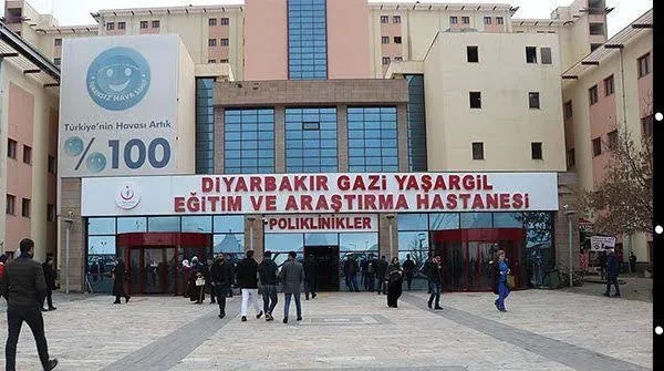 Diyarbakır’da bir hastanede 10 yıl işe gitmeden maaş alan teknisyenin işine son verildi