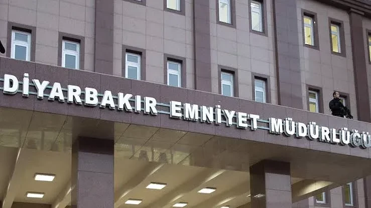Diyarbakır’da Bir Polis Memuru Yaşamına Son Verdi
