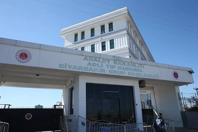 Diyarbakır’da Üniversite Mezunu Kapıcı Elektrik Akımına Kapılarak Hayatını Kaybetti